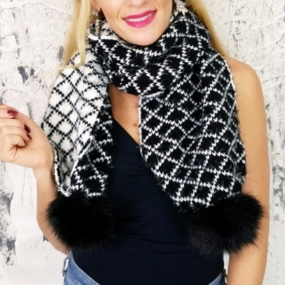 MODA ME COUTURE Accessories - ULTRA SOFT KNIT SCARF